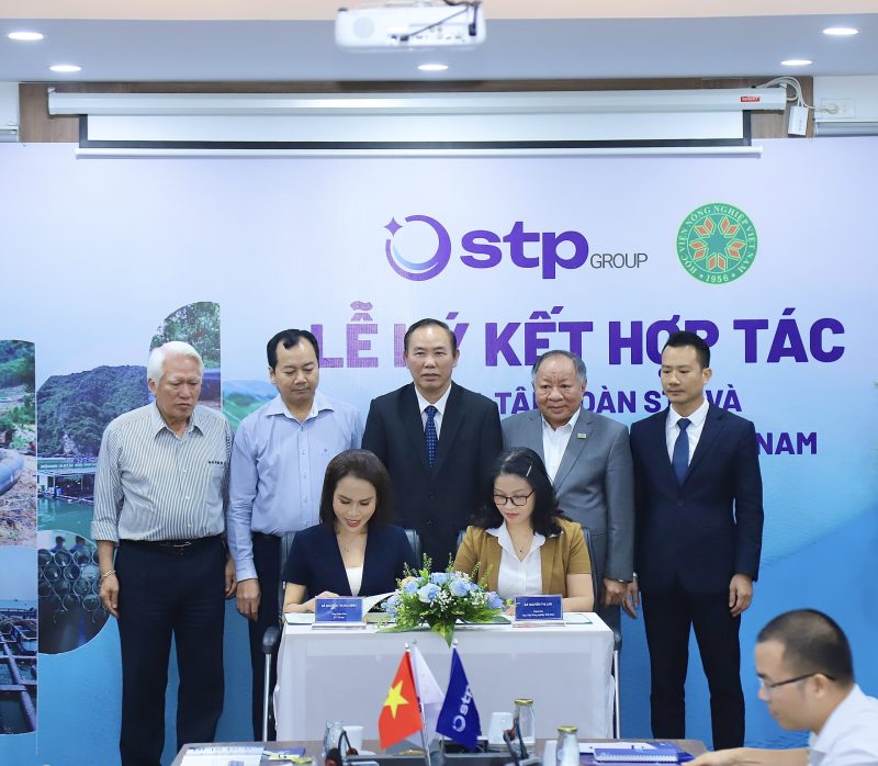 Lễ kí kết hợp tác giữa Học viện Nông nghiệp Việt Nam và STP Group 
