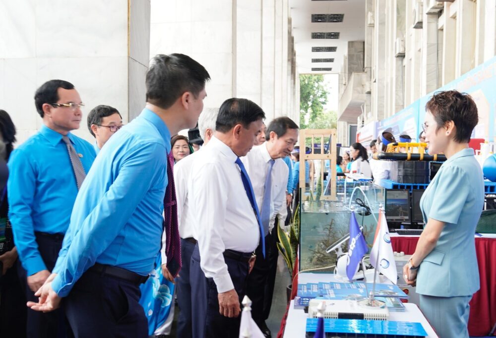 Triển lãm 'Hành trình sáng tạo - Khát vọng vươn khơi'