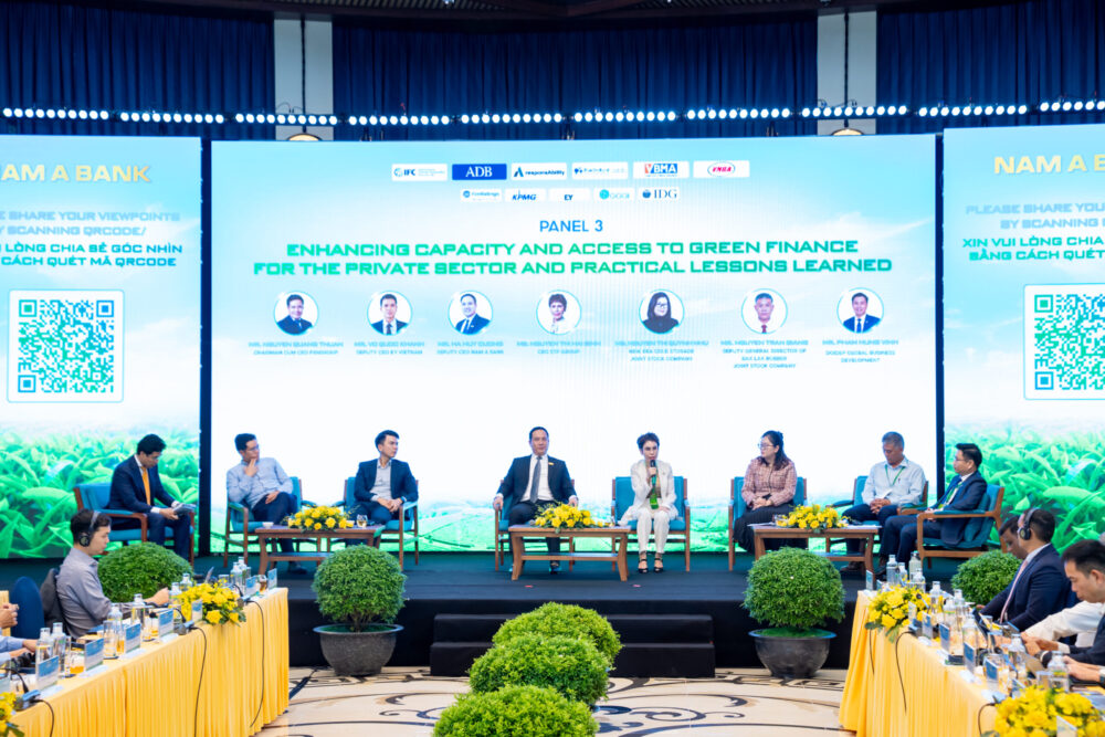 TGĐ Nguyễn Thị Hải Bình – đại diện STP Group tham dự “Khai mở Thị trường Vốn xanh – Thúc đẩy Phát triển bền vững và Tài chính toàn diện”